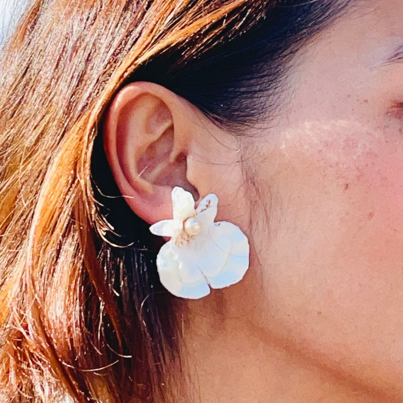 White Flower Earrings. Best Flower Earrings. Airy light silky flower earrings. Best gifts for her. Best gifts for mum. Best anniversary gift for her. Best anniversary gift for wife. Best birthday gift for her. Best valentine’s gift for wife. Best Christmas gift for her. Best Christmas gift for teacher. Beautiful flower earrings. Comfortable earrings. Wedding earrings. Boho style earrings.