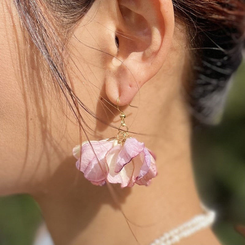 Romantic silky flower earrings, Best Wedding earrings. Best Party earrings. Boho style wedding earrings. Best earrings for Melbourne Cup. Best Bridal earrings. Best Party earrings. Best flower earrings. Best teacher’s gift idea. Best birthday gift for mum. Best Christmas gift for her. Light weighted earrings.