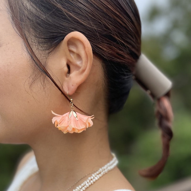 Airy light silky flower earrings. Best gifts for her. Best gifts for mum. Best anniversary gift for her. Best anniversary gift for wife. Best birthday gift for her. Best valentine’s gift for wife. Best Christmas gift for her. Best Christmas gift for teacher. Flower earrings. Beautiful flower earrings. Comfortable earrings. Wedding earrings. Boho style earrings.