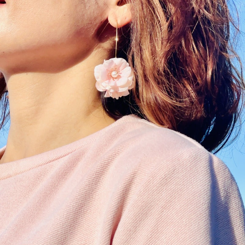 Best Flower Earrings. Airy light silky flower earrings. Best gifts for her. Best gifts for mum. Best anniversary gift for her. Best anniversary gift for wife. Best birthday gift for her. Best valentine’s gift for wife. Best Christmas gift for her. Best Christmas gift for teacher. Beautiful flower earrings. Comfortable earrings. Wedding earrings. Boho style earrings.